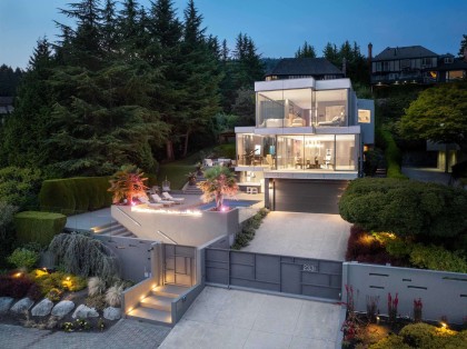 Photo 3 at 2331 Westhill Drive, Westhill, West Vancouver