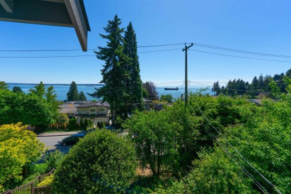 Photo 22 at 3341 Marine Drive, West Bay, West Vancouver