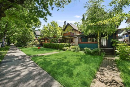 Photo 1 at 154-168 W 11th Avenue, Mount Pleasant VW, Vancouver West