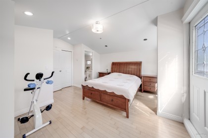 Photo 13 at 7531 Oak Street, South Granville, Vancouver West