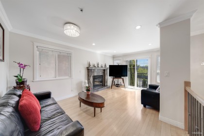 Photo 7 at 7531 Oak Street, South Granville, Vancouver West