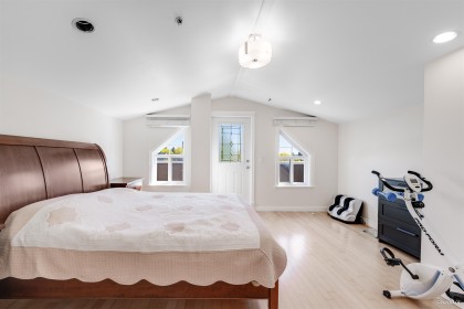 Photo 11 at 7531 Oak Street, South Granville, Vancouver West