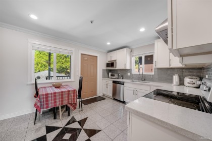 Photo 4 at 7531 Oak Street, South Granville, Vancouver West