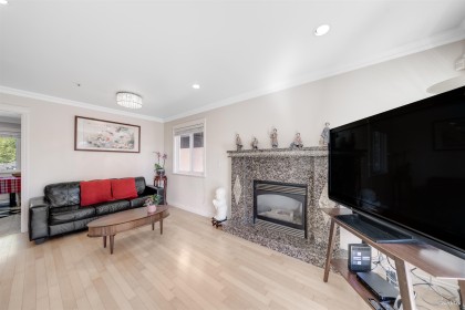 Photo 8 at 7531 Oak Street, South Granville, Vancouver West
