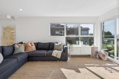 Photo 4 at 103 - 933 W 8th Avenue, Vancouver West