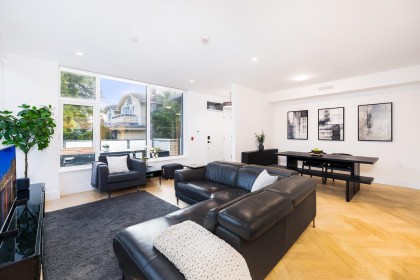 Photo 4 at 601 W 31st Avenue, Cambie, Vancouver West