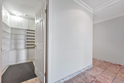 Photo 6 at 203 - 1675 Hornby Street, Yaletown, Vancouver West