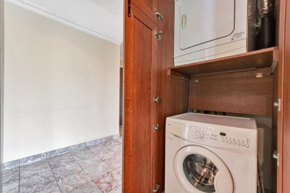 Photo 17 at 203 - 1675 Hornby Street, Yaletown, Vancouver West