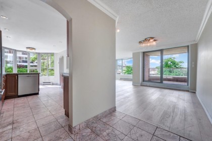 Photo 9 at 203 - 1675 Hornby Street, Yaletown, Vancouver West