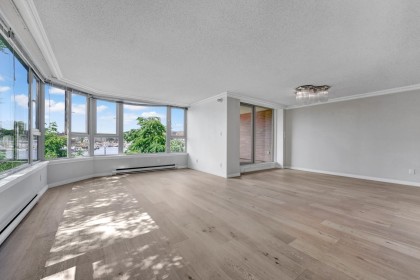 Photo 14 at 203 - 1675 Hornby Street, Yaletown, Vancouver West