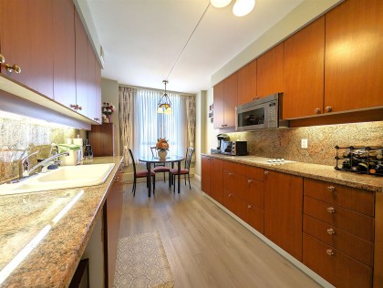 Photo 15 at 801 - 5850 Balsam Street, Kerrisdale, Vancouver West