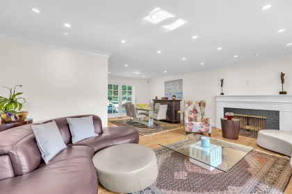 Photo 6 at 840 Margaree Place, Cedardale, West Vancouver