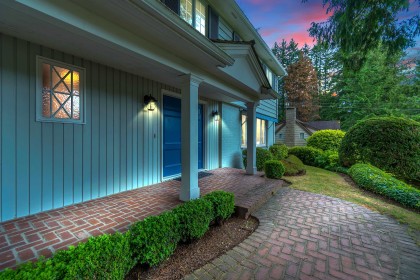 Photo 3 at 840 Margaree Place, Cedardale, West Vancouver