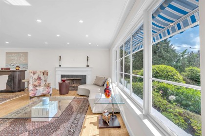 Photo 5 at 840 Margaree Place, Cedardale, West Vancouver