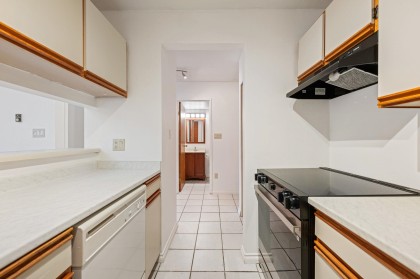 Photo 13 at 319 - 555 W 14th Avenue, Vancouver West