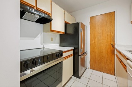 Photo 12 at 319 - 555 W 14th Avenue, Vancouver West