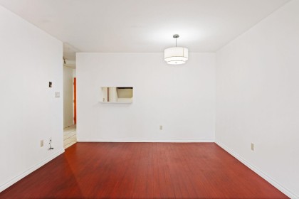 Photo 7 at 319 - 555 W 14th Avenue, Vancouver West