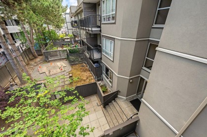 Photo 25 at 319 - 555 W 14th Avenue, Vancouver West
