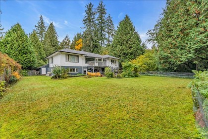 Photo 3 at 360 Keith Road, Park Royal, West Vancouver