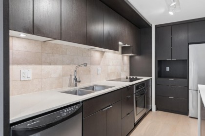 Photo 9 at 306 - 1320 Chesterfield Avenue, Central Lonsdale, North Vancouver
