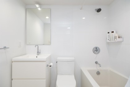 Photo 10 at 703 - 1133 Hornby Street, Downtown VW, Vancouver West