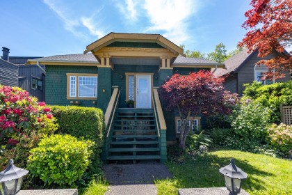 Photo 1 at 2950 W 8th Avenue, Kitsilano, Vancouver West