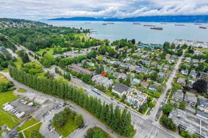 Photo 2 at 307 - 3839 W 4th Avenue, Point Grey, Vancouver West