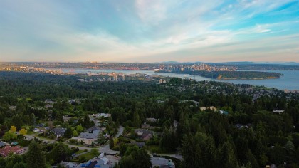 Photo 12 at 1440 Sandhurst Place, Chartwell, West Vancouver