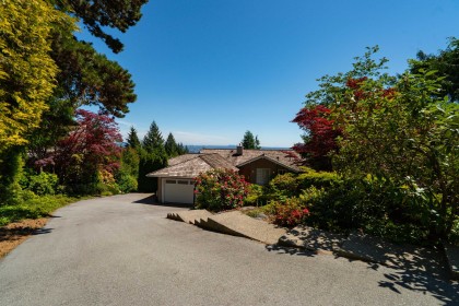 Photo 5 at 1440 Sandhurst Place, Chartwell, West Vancouver