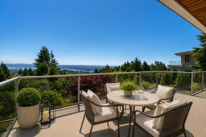 Photo 10 at 1440 Sandhurst Place, Chartwell, West Vancouver