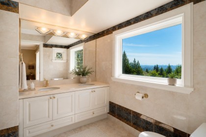 Photo 15 at 1440 Sandhurst Place, Chartwell, West Vancouver