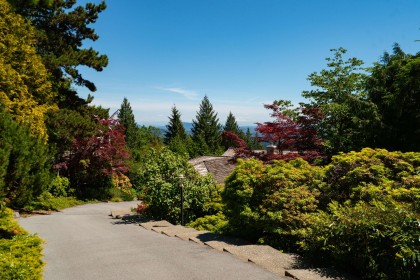 Photo 4 at 1440 Sandhurst Place, Chartwell, West Vancouver