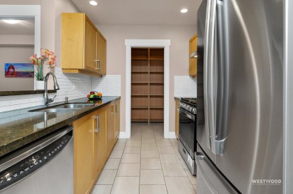Photo 5 at 107 - 6328 Larkin Drive, University VW, Vancouver West
