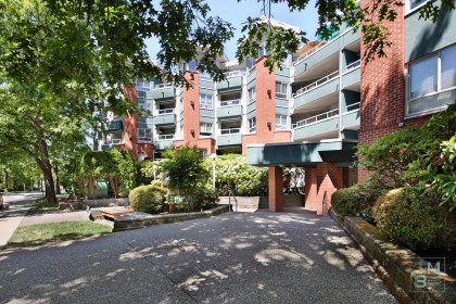 Photo 4 at 411 - 128 W 8th Street, Central Lonsdale, North Vancouver