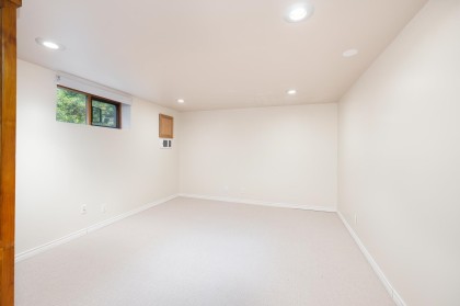 Photo 28 at 1561 Merlynn Crescent, Westlynn, North Vancouver