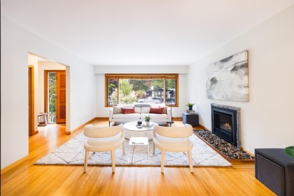 Photo 9 at 1561 Merlynn Crescent, Westlynn, North Vancouver