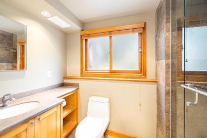 Photo 31 at 1561 Merlynn Crescent, Westlynn, North Vancouver