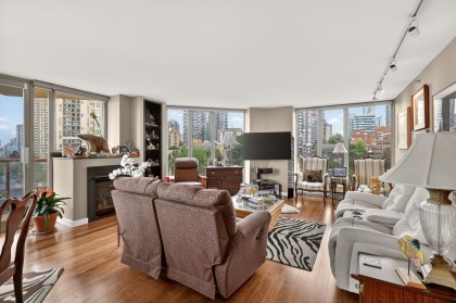 Photo 8 at 1005 - 1000 Beach Avenue, Vancouver West