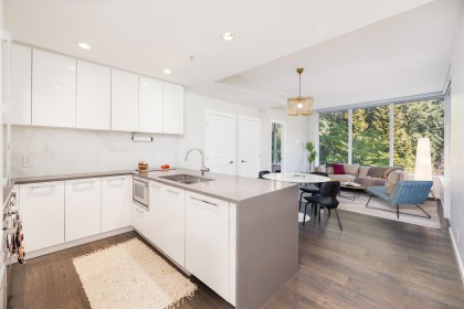 Photo 5 at 306 - 3487 Binning Road, Vancouver West