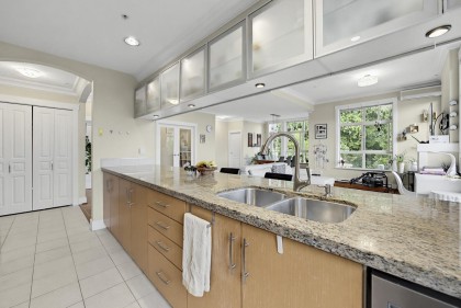 Photo 5 at 509 - 6333 Larkin Drive, University VW, Vancouver West