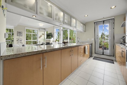 Photo 4 at 509 - 6333 Larkin Drive, University VW, Vancouver West