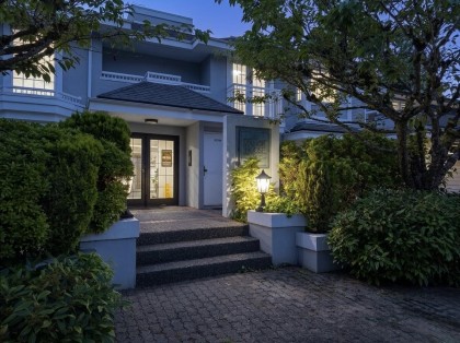 Photo 1 at 202 - 2440 Haywood Avenue, Dundarave, West Vancouver