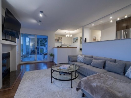 Photo 5 at 202 - 2440 Haywood Avenue, Dundarave, West Vancouver