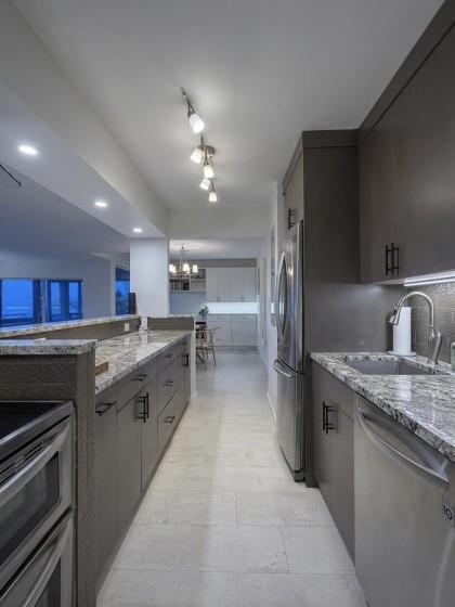 Photo 8 at 202 - 2440 Haywood Avenue, Dundarave, West Vancouver