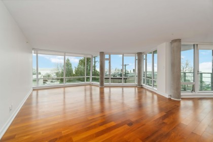 Photo 1 at 404 - 1762 Davie Street, West End VW, Vancouver West