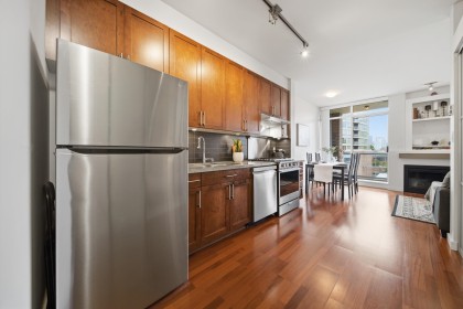 Photo 5 at 306 - 2055 Yukon Street, False Creek, Vancouver West