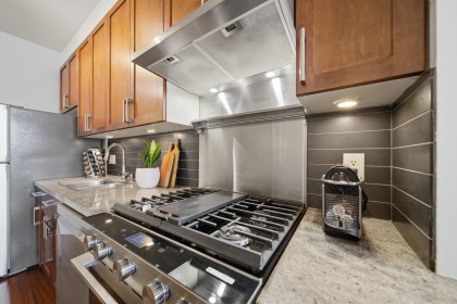 Photo 8 at 306 - 2055 Yukon Street, False Creek, Vancouver West