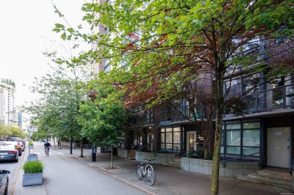 Photo 2 at 1082 Hornby Street, Downtown VW, Vancouver West