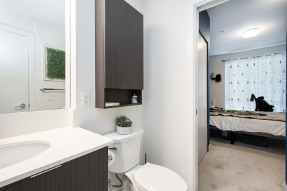 Photo 15 at 201 - 719 W 3rd Street, Harbourside, North Vancouver