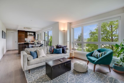 Photo 1 at 301 - 3028 Arbutus Street, Kitsilano, Vancouver West